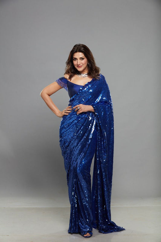 Sonali Bendre Redefines Glamour in a Classic Banarasi Saree — Proving Timeless Weaves Never Go Out of Style