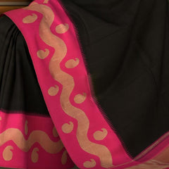 Black Kanchipuram Silk Saree with Plain on the body with Ganga Jamuna Border (1 side green, 1 side pink) border and Pink 8 Kol Pallu with Seepu Reku with bold temple