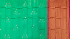 Elegant Sea Green Kanchipuram Silk Saree with Borderless Motif Design