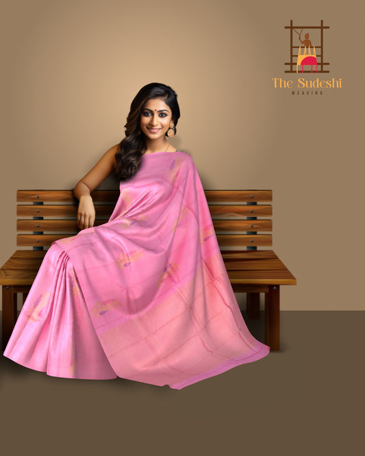 Charming Light Pink Kanchipuram Silk Saree with Borderless Motifs
