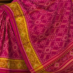 Pink Manekchowk Border Pallu Chelari Single Ikat Rajkot Patola Saree
