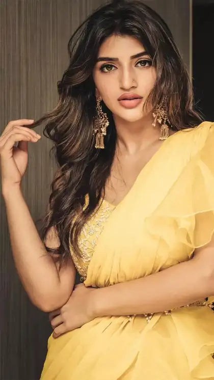 Sreeleela Dazzles in Timeless Cream Saree Beauty
