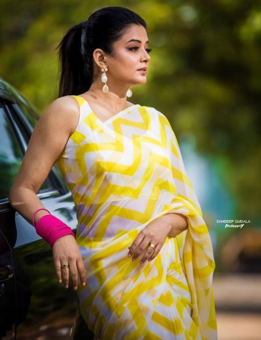 Priyamani Demonstrates Vibrant Saree Styling