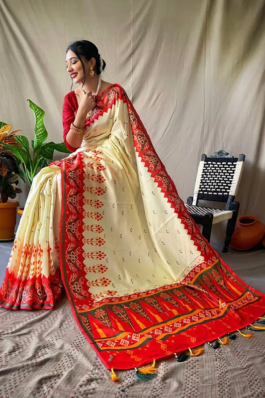 Durga Puja 2025: Elegant Red and White Saree Styles Every Woman Must Try