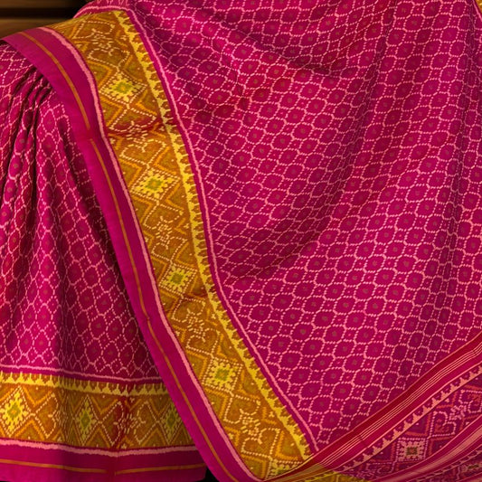 Pink Daliyabhat Border Pallu Chelari Single Ikat Rajkot Patola Saree