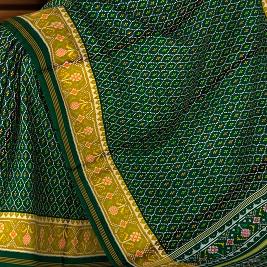 Dark Green Daliyabhat Border Pallu Ghughro (White Design) Single Ikat Rajkot Patola Saree