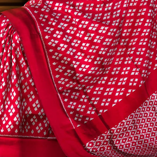 Maroon Maroon Pochampally Single Ikat Handloom Saree